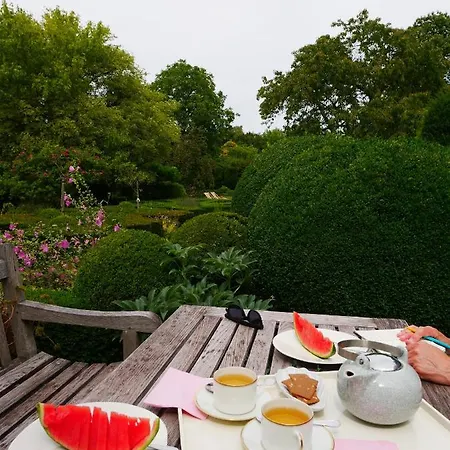Cote Jardin Bed and Breakfast *